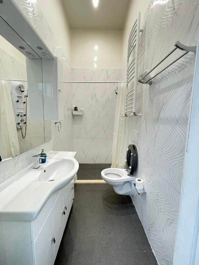 Deluxe Sapphire Residency - 4 Bedrooms 부다페스트 외부 사진